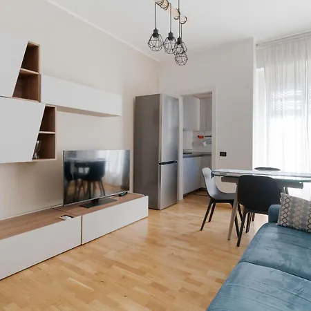 Guesthost - Stylish Flat In Navigli District