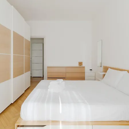 Guesthost - Stylish Flat In Navigli District * Mailand
